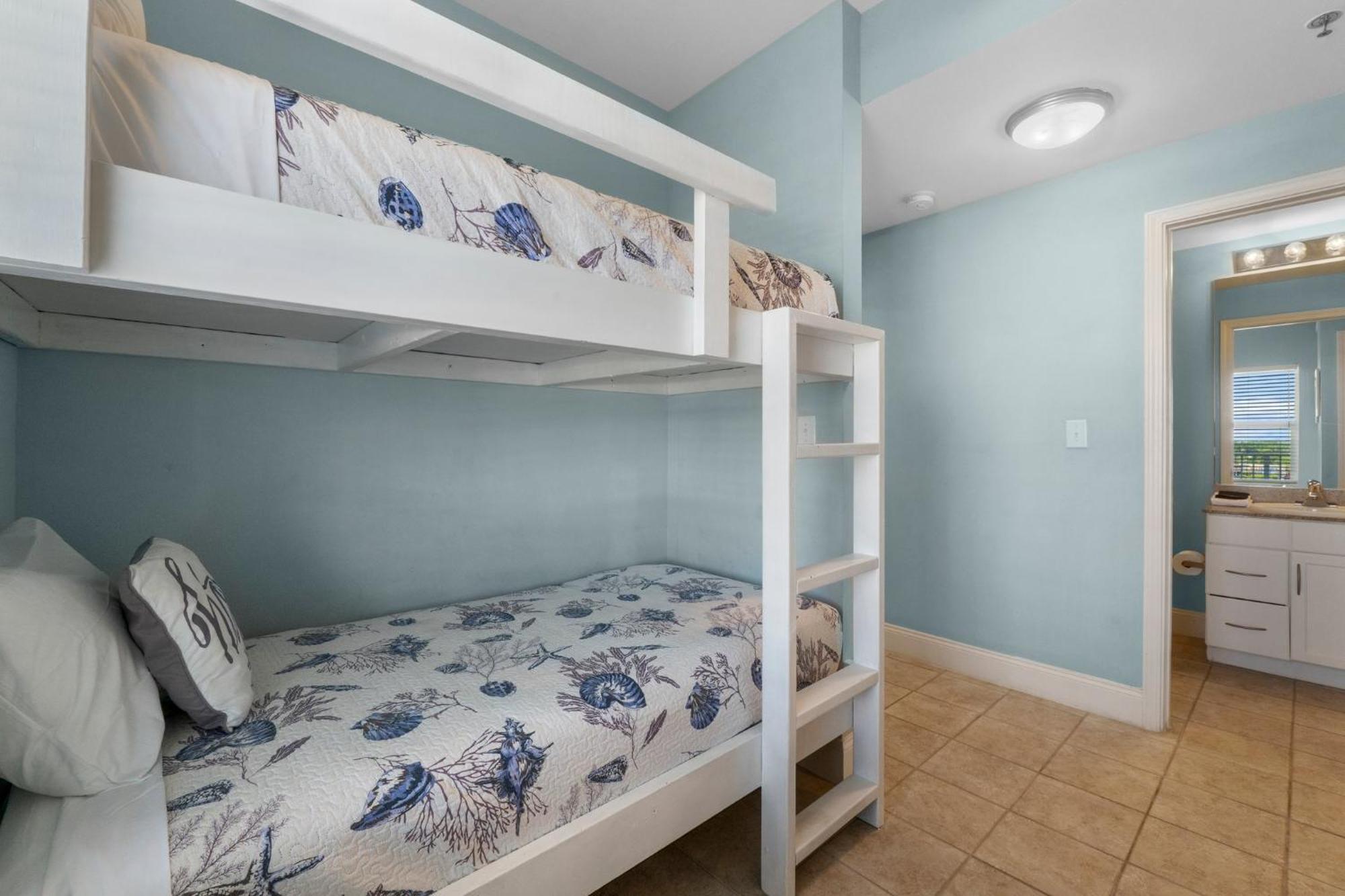 Keep It Beachy At Laketown Wharf #611 By Nautical Properties Vacation Rentals Panama City Beach Exterior photo